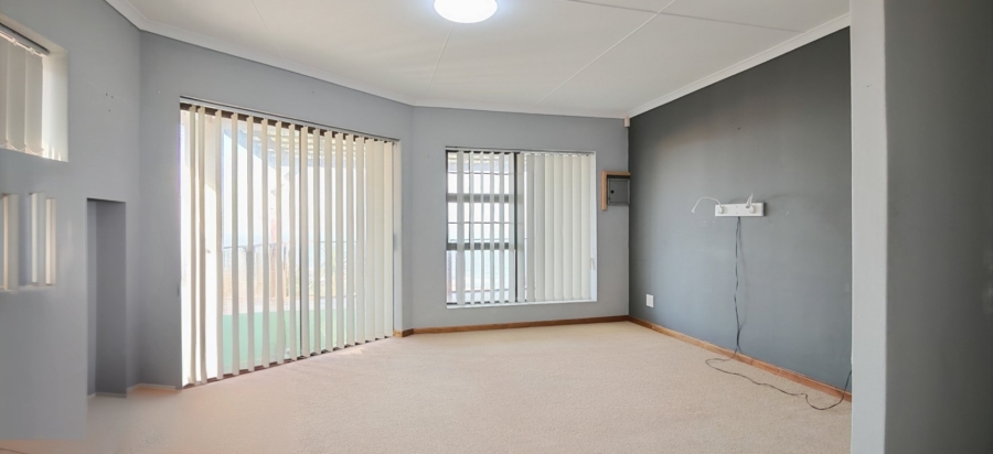 5 Bedroom Property for Sale in Dana Bay Western Cape